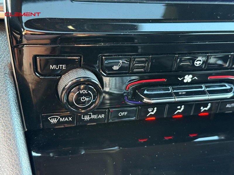 Used 2023 Jeep Grand Cherokee L Laredo AWD/4WD image 28