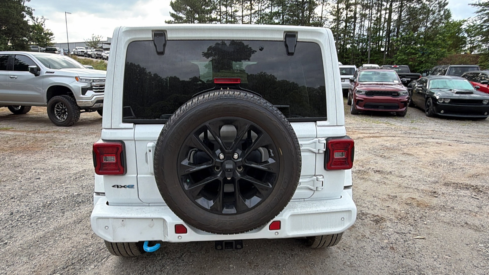 Used 2021 Jeep Wrangler Unlimited Sahara AWD/4WD image 9