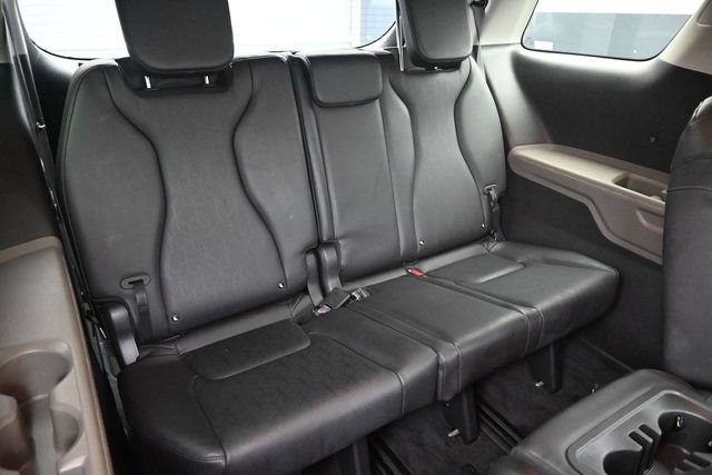 Used 2025 Kia Carnival FWD image 20