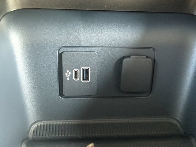 New 2026 Ford Explorer Active w/ Active Comfort Package RWD image 22