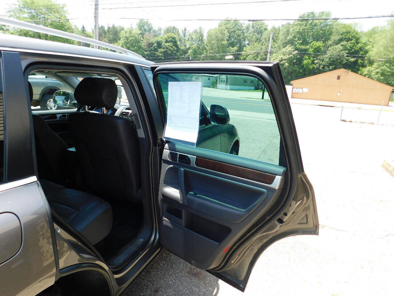 Used 2008 Volkswagen Touareg V6 AWD/4WD image 28