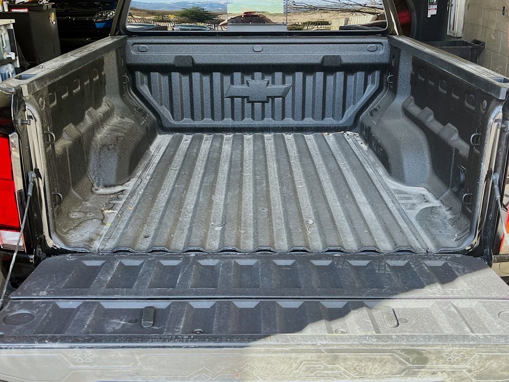 Used 2025 Chevrolet Colorado Z71 w/ Technology Package AWD/4WD image 26