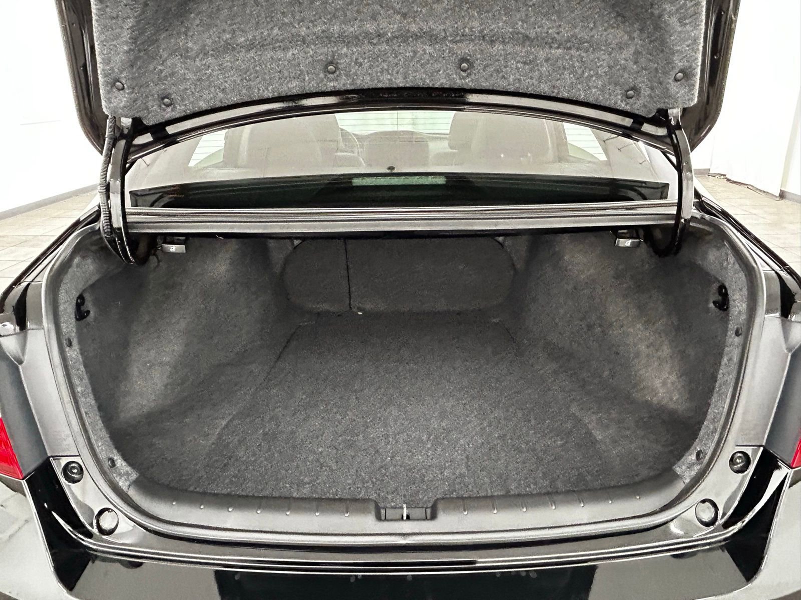 Used 2017 Honda Accord Touring image 37