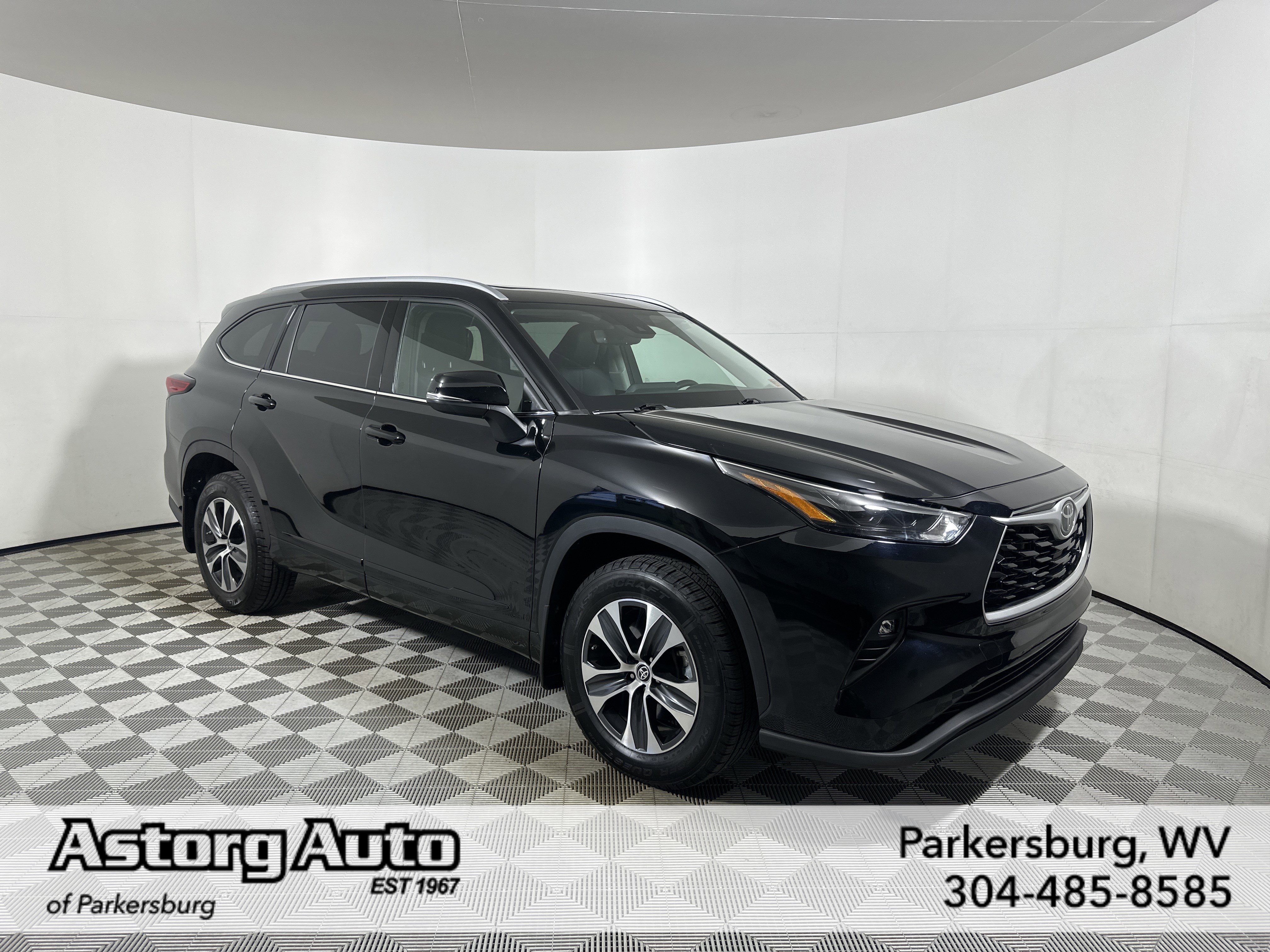 Used 2022 Toyota Highlander XLE