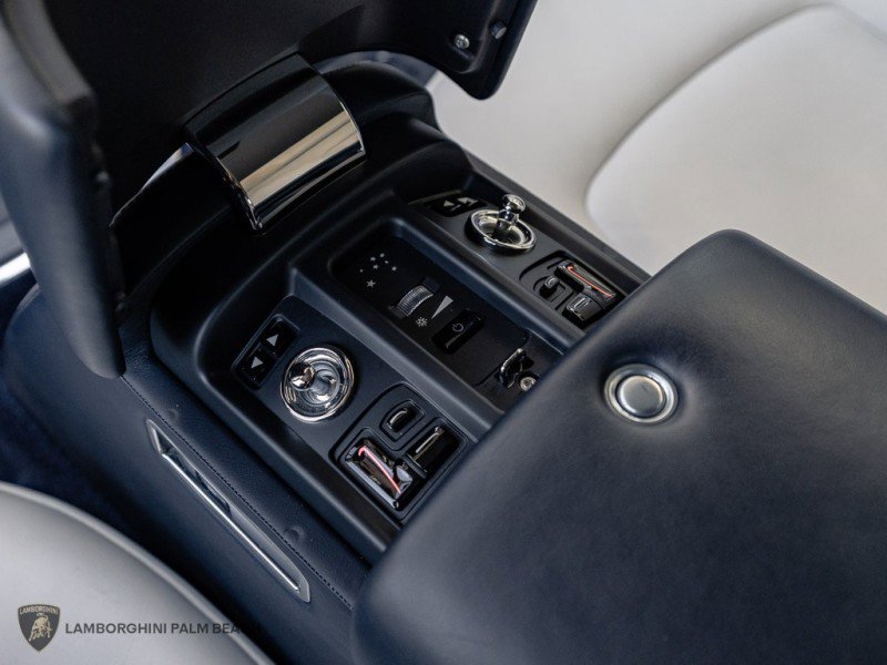 Used 2010 Rolls-Royce Phantom Coupe RWD image 24