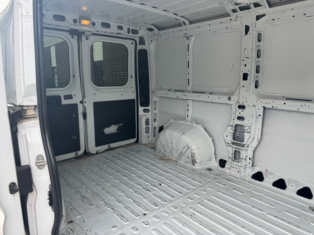 Used 2017 RAM ProMaster 1500 image 17