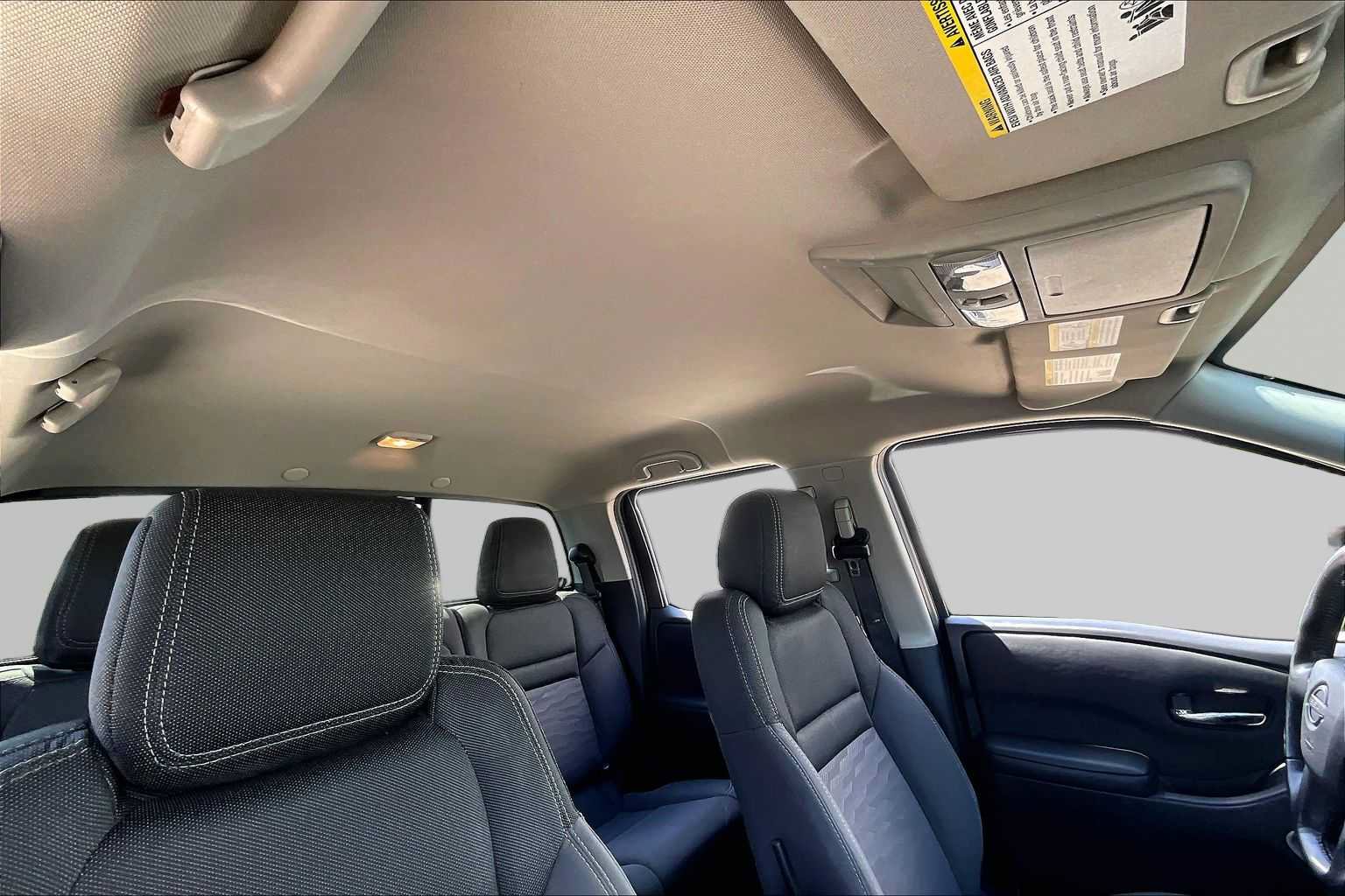 Used 2023 Nissan Frontier SV w/ SV Convenience Package RWD image 13
