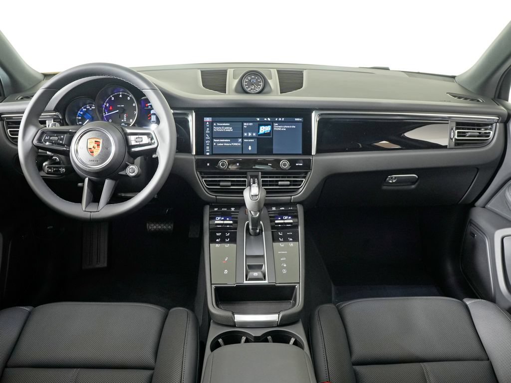 New 2026 Porsche Macan AWD/4WD image 18