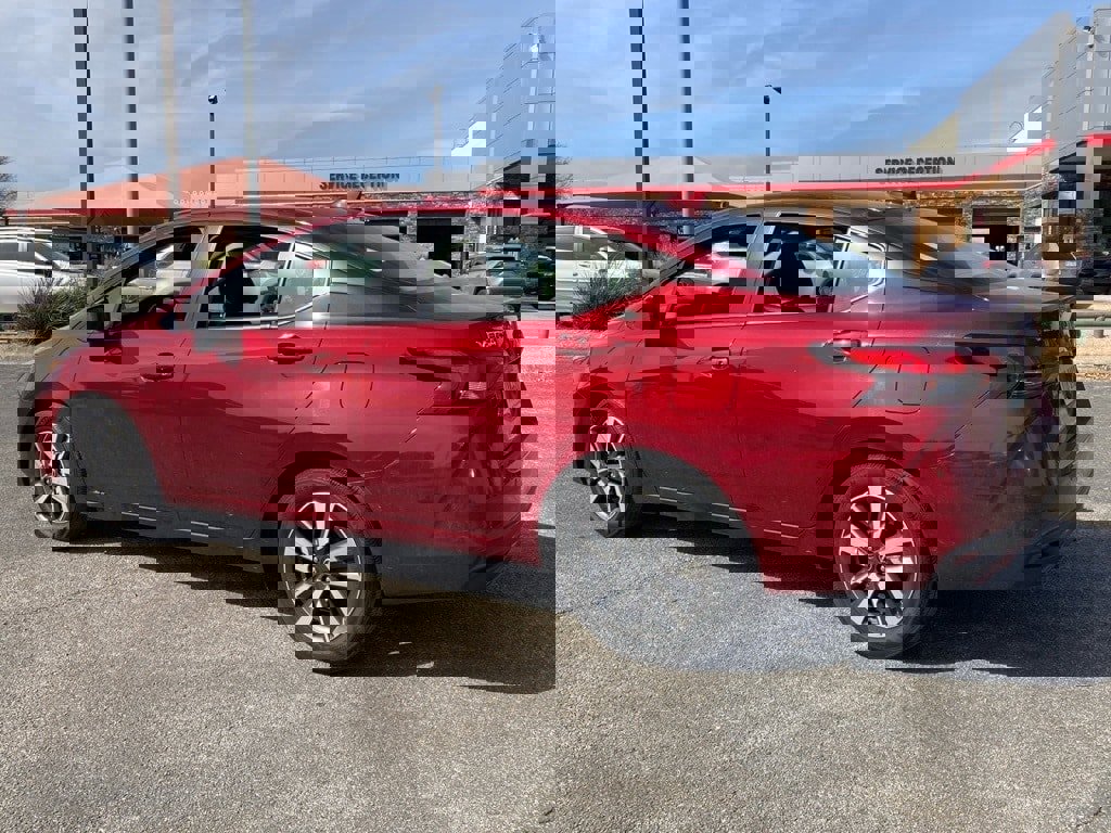 Used 2025 Nissan Versa SV image 5