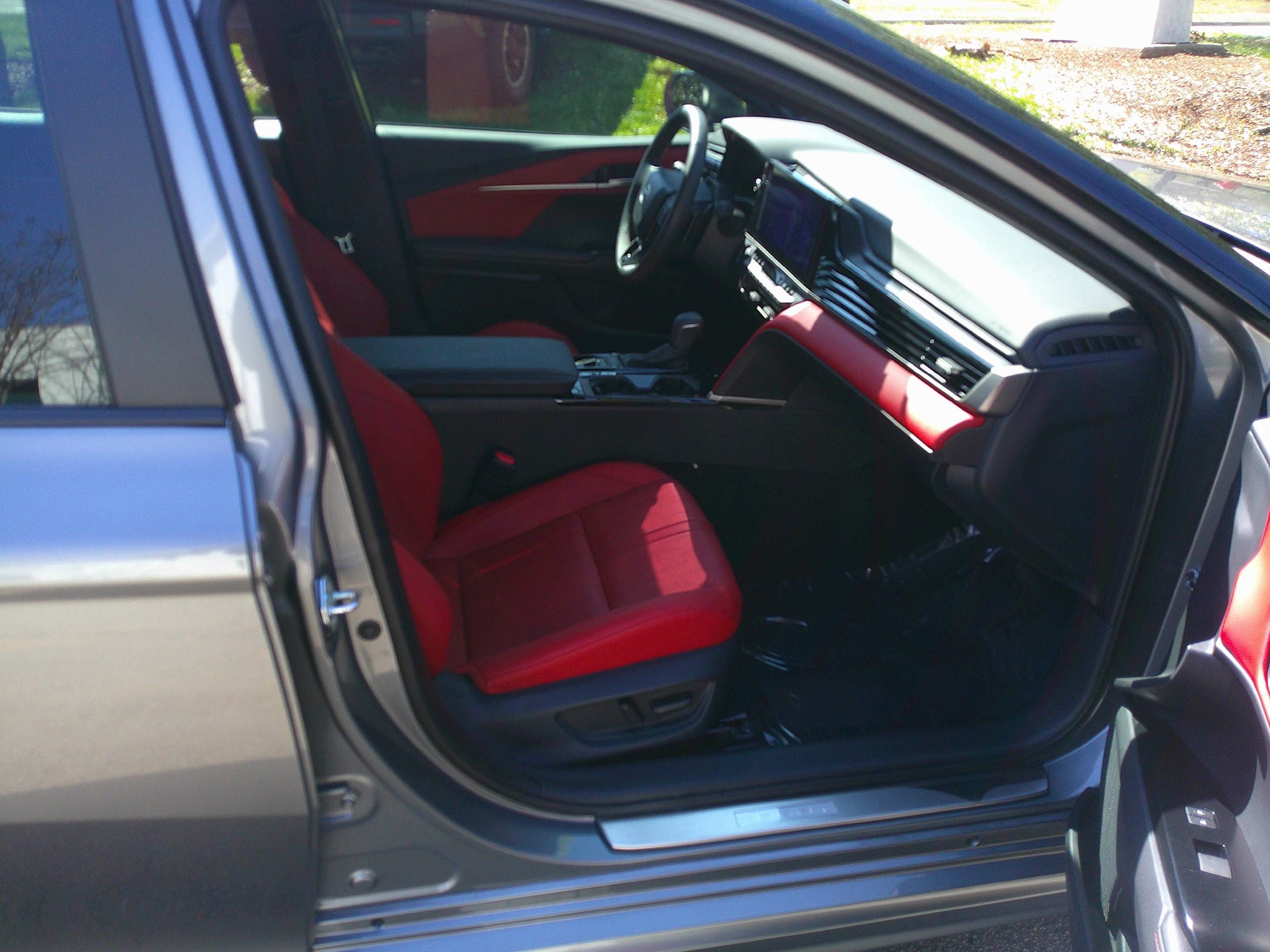 Used 2025 Toyota Camry XSE w/ Premium Plus Package image 33