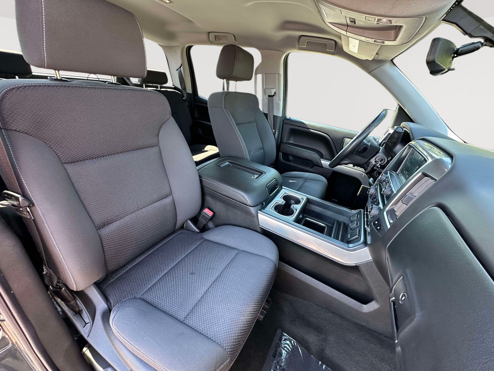 Used 2018 Chevrolet Silverado 1500 LT AWD/4WD image 26