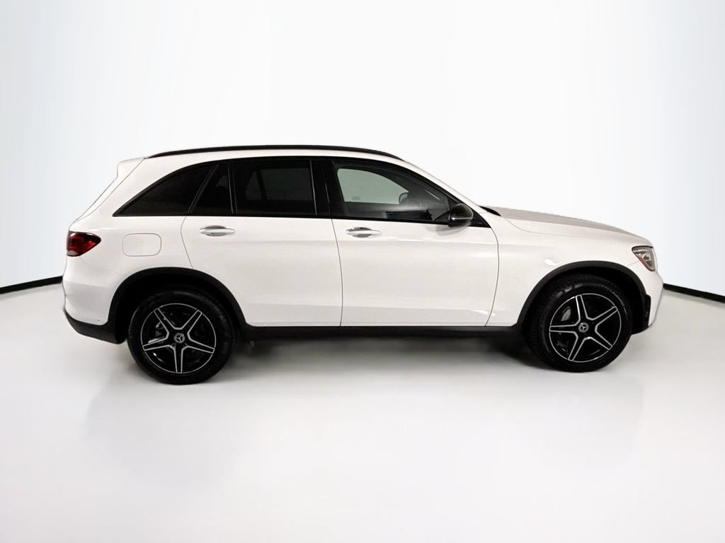 Certified 2022 Mercedes-Benz GLC 300 4MATIC image 4