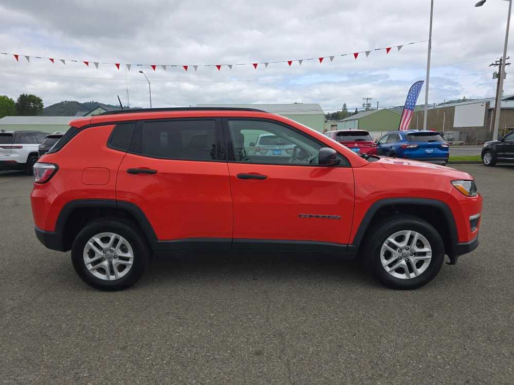 Used 2018 Jeep Compass Sport AWD/4WD image 6