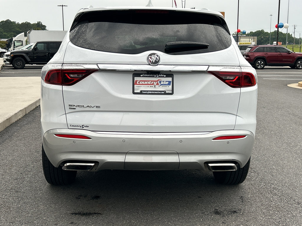 Used 2024 Buick Enclave Premium AWD/4WD image 8