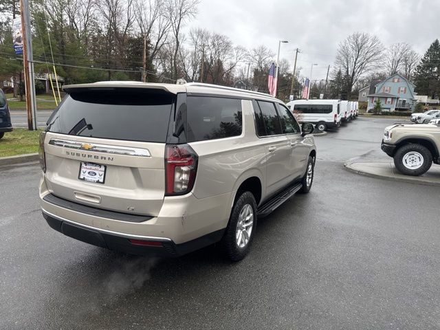 Used 2022 Chevrolet Suburban LT AWD/4WD image 6