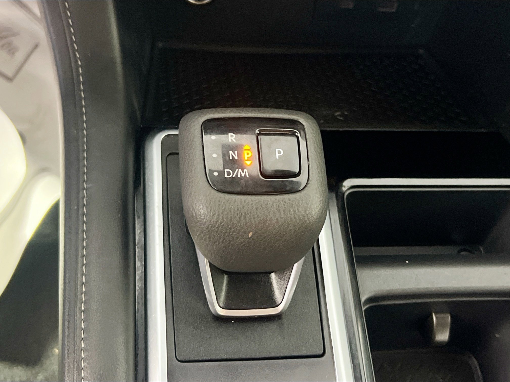 Used 2023 Nissan Pathfinder SV image 25