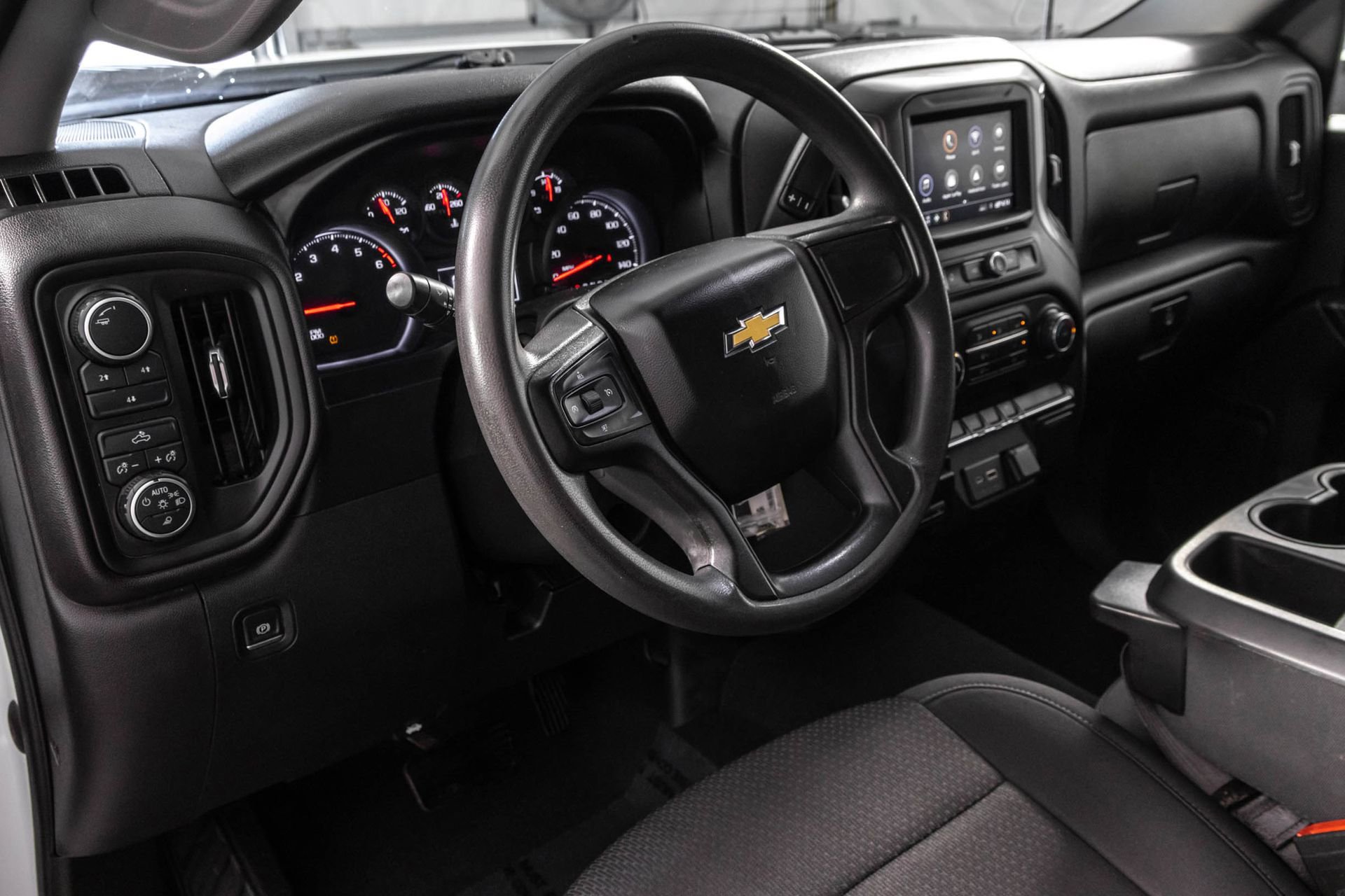 Used 2021 Chevrolet Silverado 2500 Custom w/ Custom Value Package AWD/4WD image 5