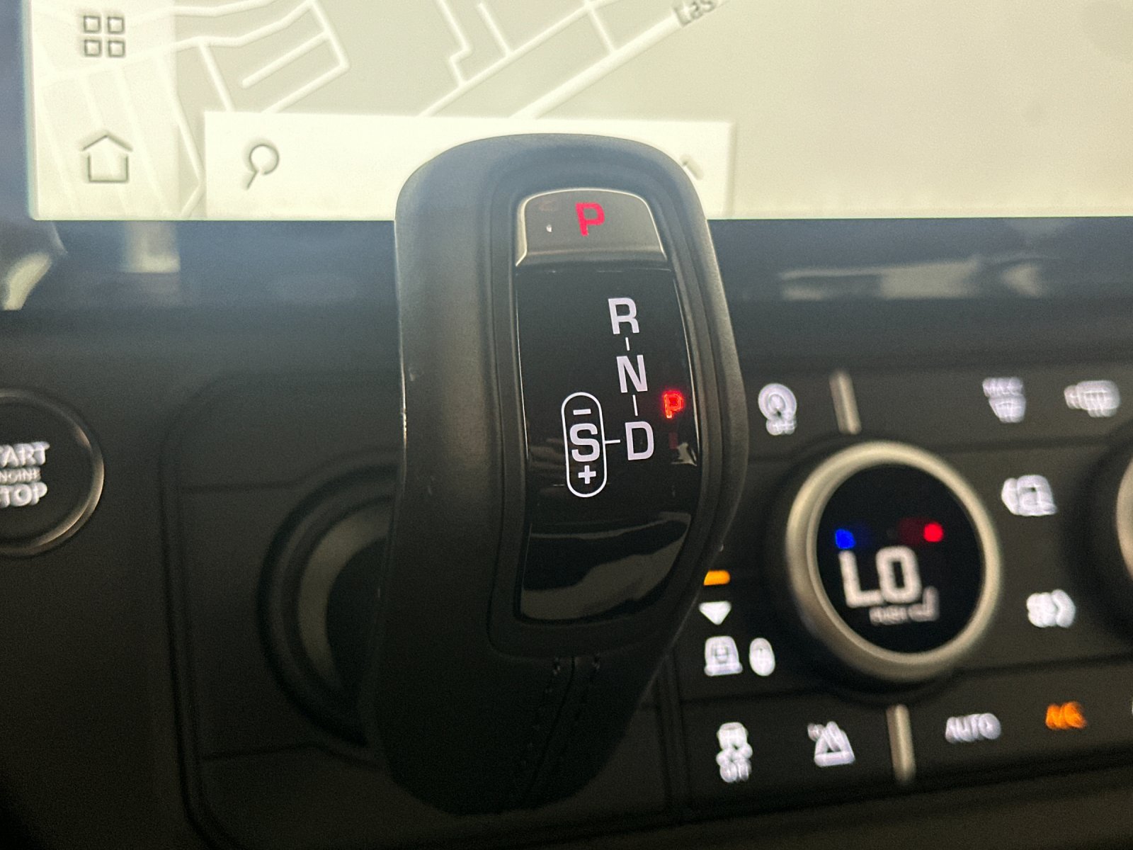 New 2026 Land Rover Defender 130 X-Dynamic SE AWD/4WD image 20