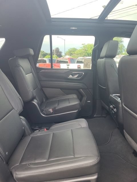 Used 2022 Chevrolet Tahoe Z71 w/ Luxury Package AWD/4WD image 19