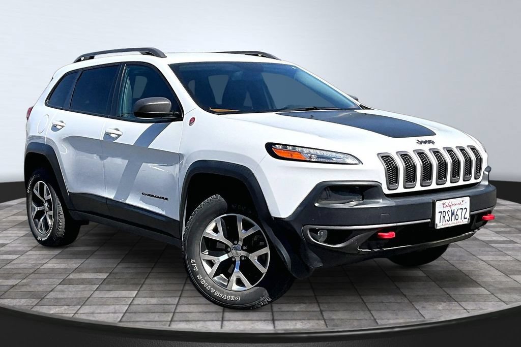Certified 2016 Jeep Cherokee Trailhawk w/ Leather Interior Group AWD/4WD image 35