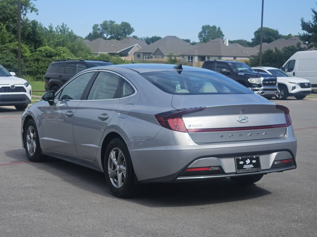Used 2023 Hyundai Sonata SE FWD image 3