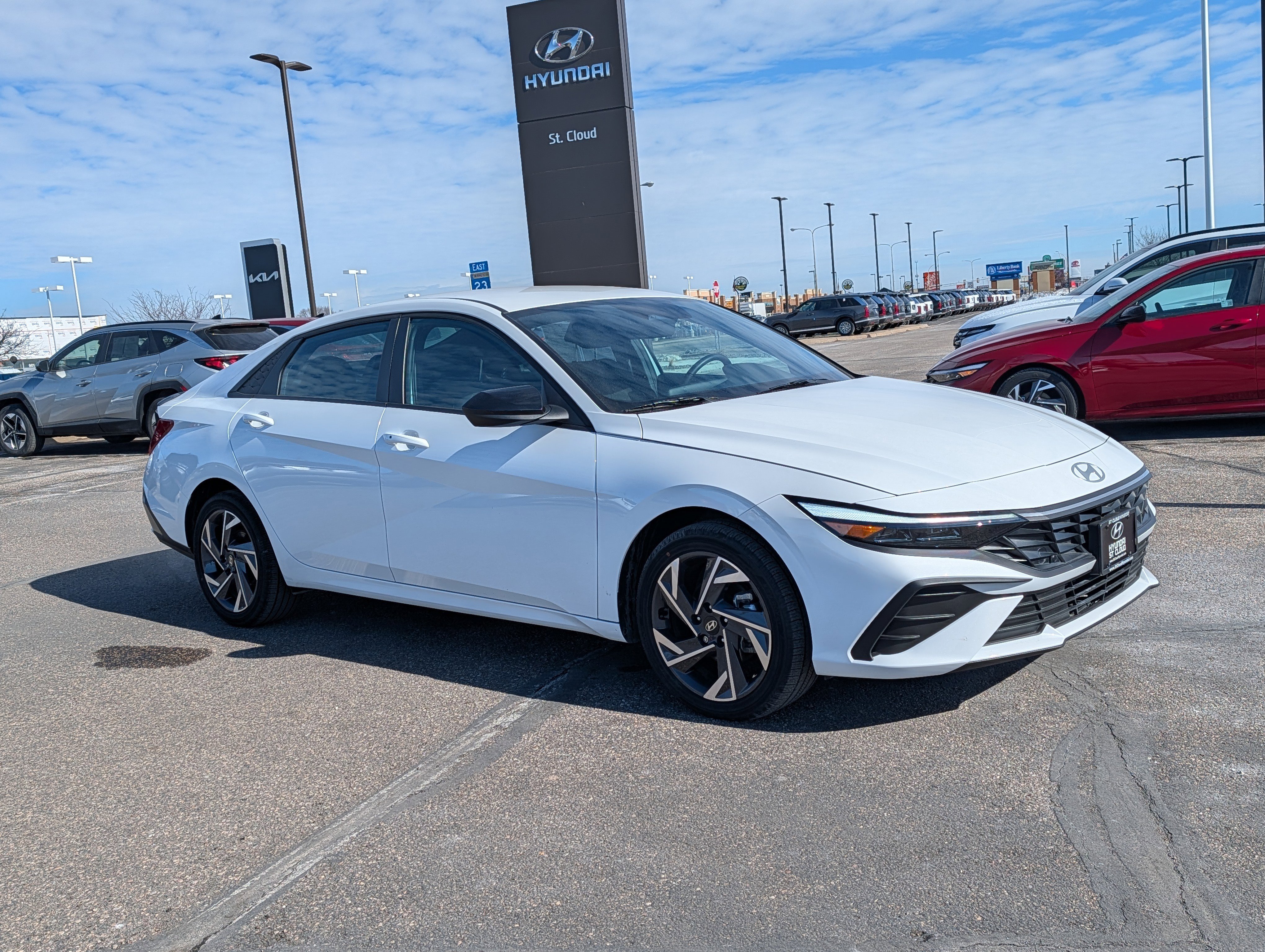 Certified 2025 Hyundai Elantra SEL FWD image 7