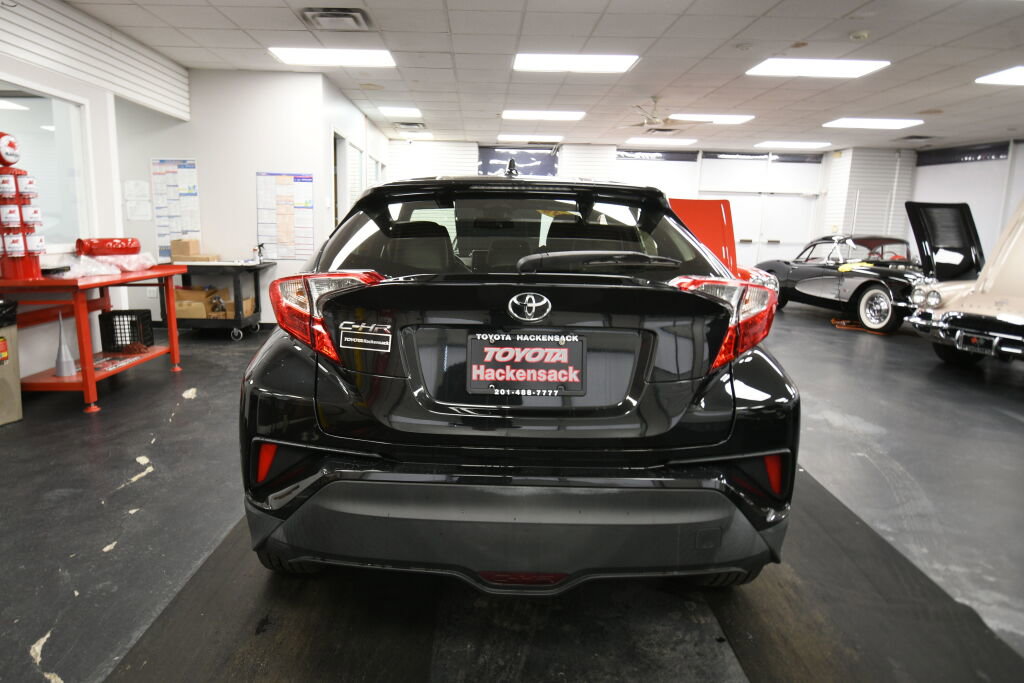 Used 2019 Toyota C-HR Limited image 6