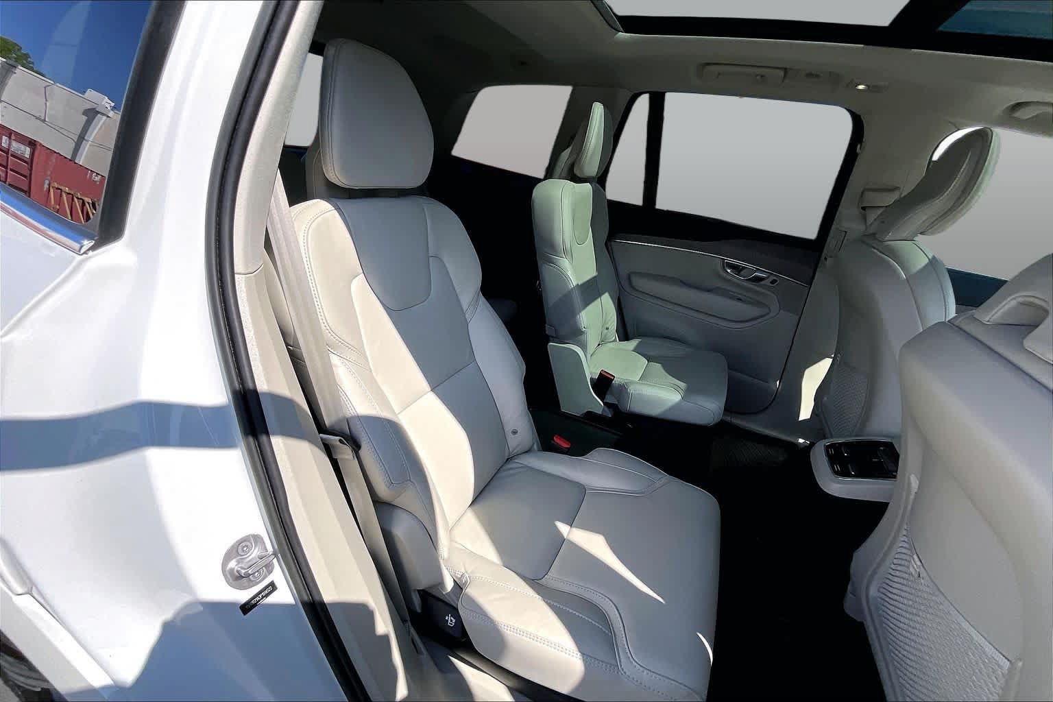 Used 2023 Volvo XC90 B6 Ultimate AWD/4WD image 19