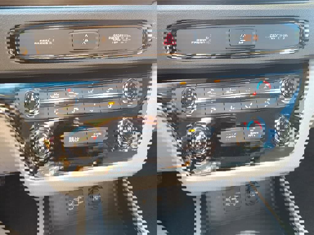 Used 2019 Kia Sedona L image 22