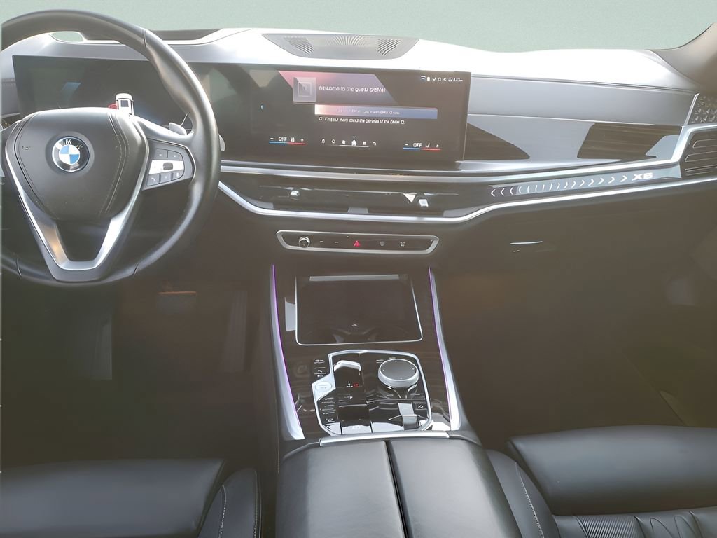 Used 2025 BMW X5 xDrive50e image 11