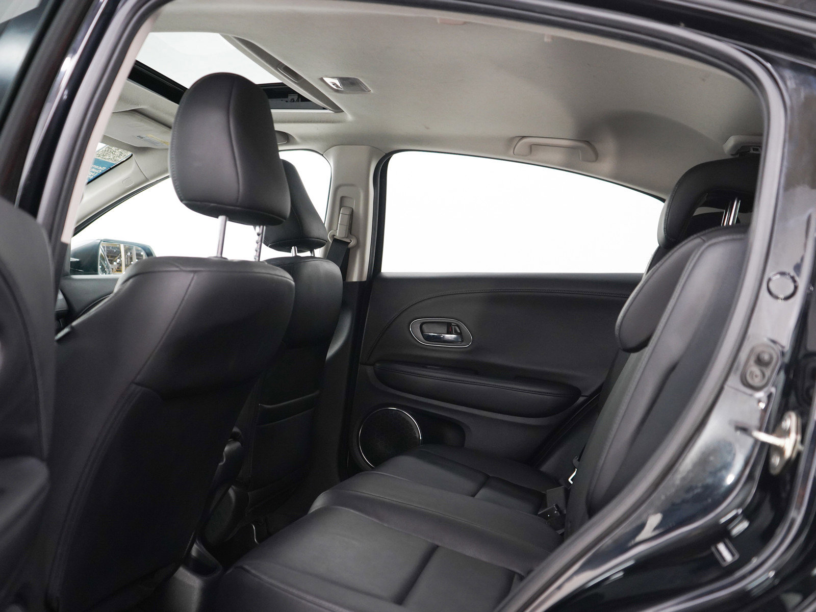 Used 2016 Honda HR-V EX-L image 17