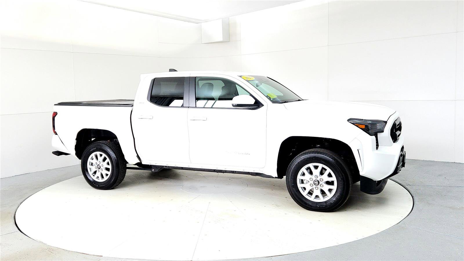 Certified 2025 Toyota Tacoma SR5 image 7