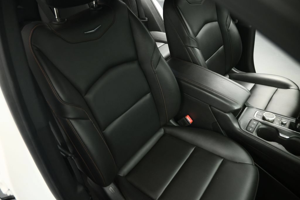 Used 2019 Cadillac XT4 Sport w/ Cold Weather Package FWD image 58
