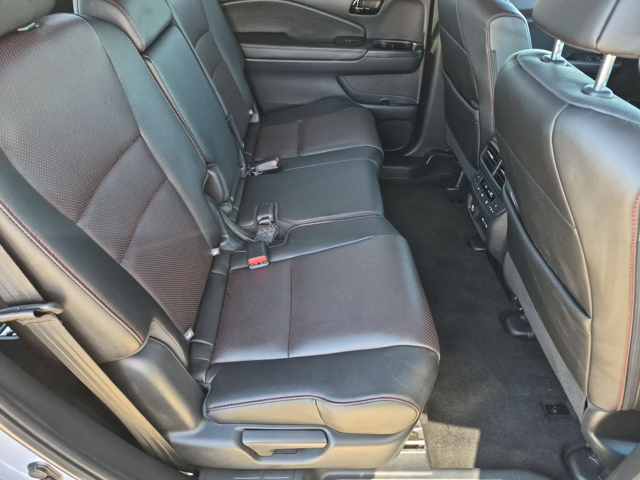 Certified 2024 Honda Passport Black Edition image 28