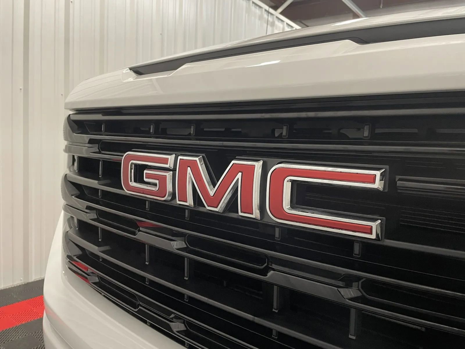 Used 2024 GMC Sierra 1500 Elevation image 7