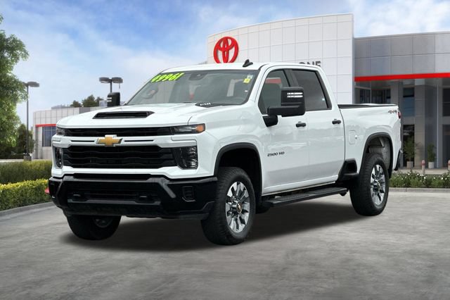 Used 2025 Chevrolet Silverado 2500 Custom w/ Custom Convenience Package AWD/4WD image 9