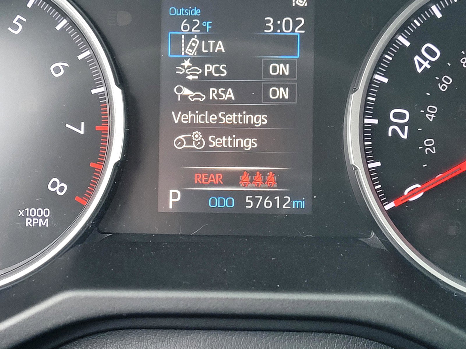 Used 2020 Toyota RAV4 LE image 23