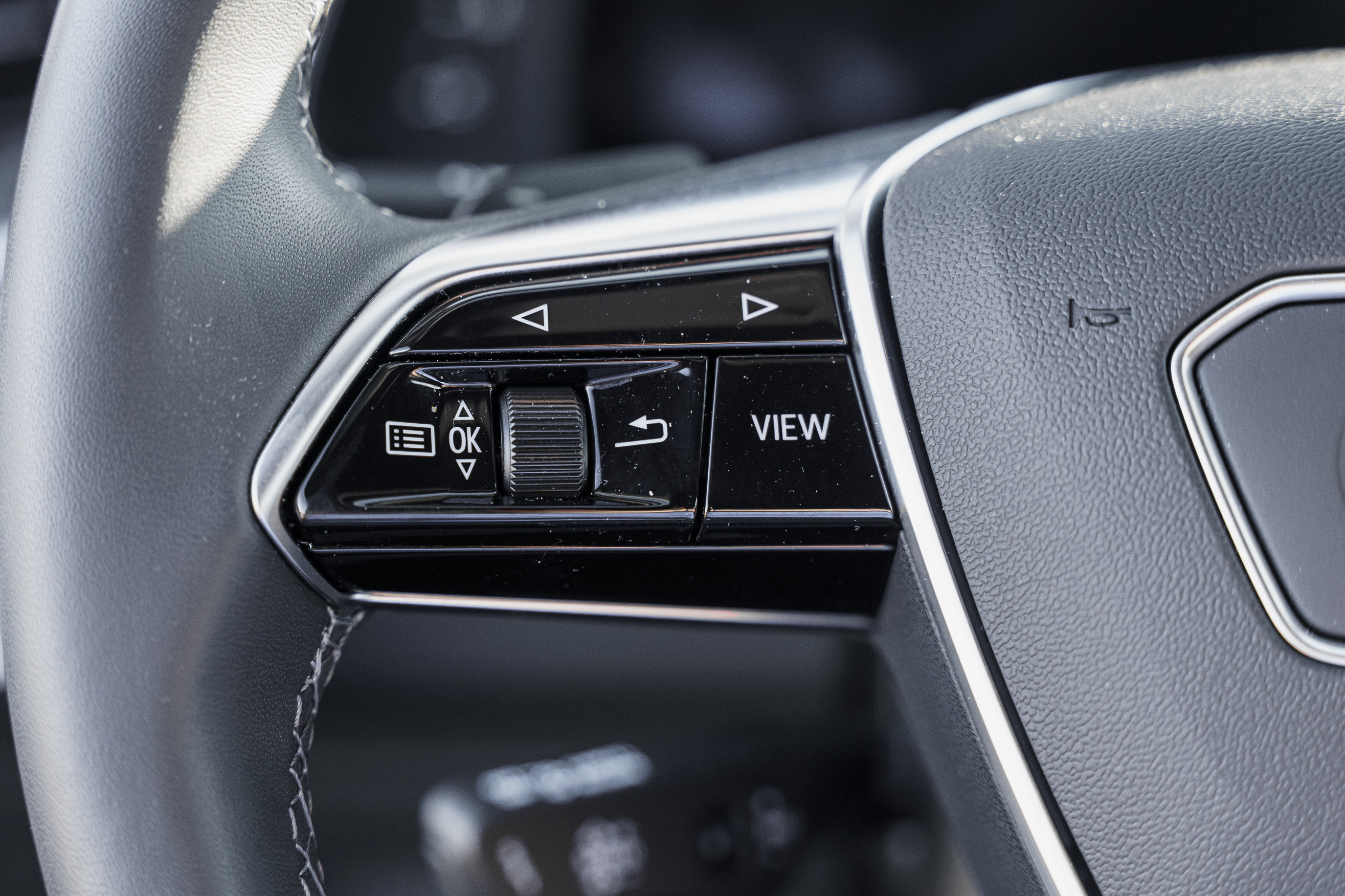 Used 2025 Audi A6 Premium Plus w/ Driver Assistance Package image 27