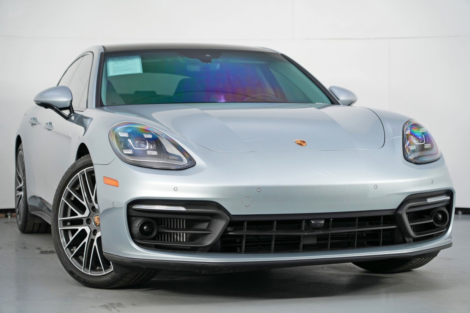Used 2023 Porsche Panamera Platinum Edition RWD image 4
