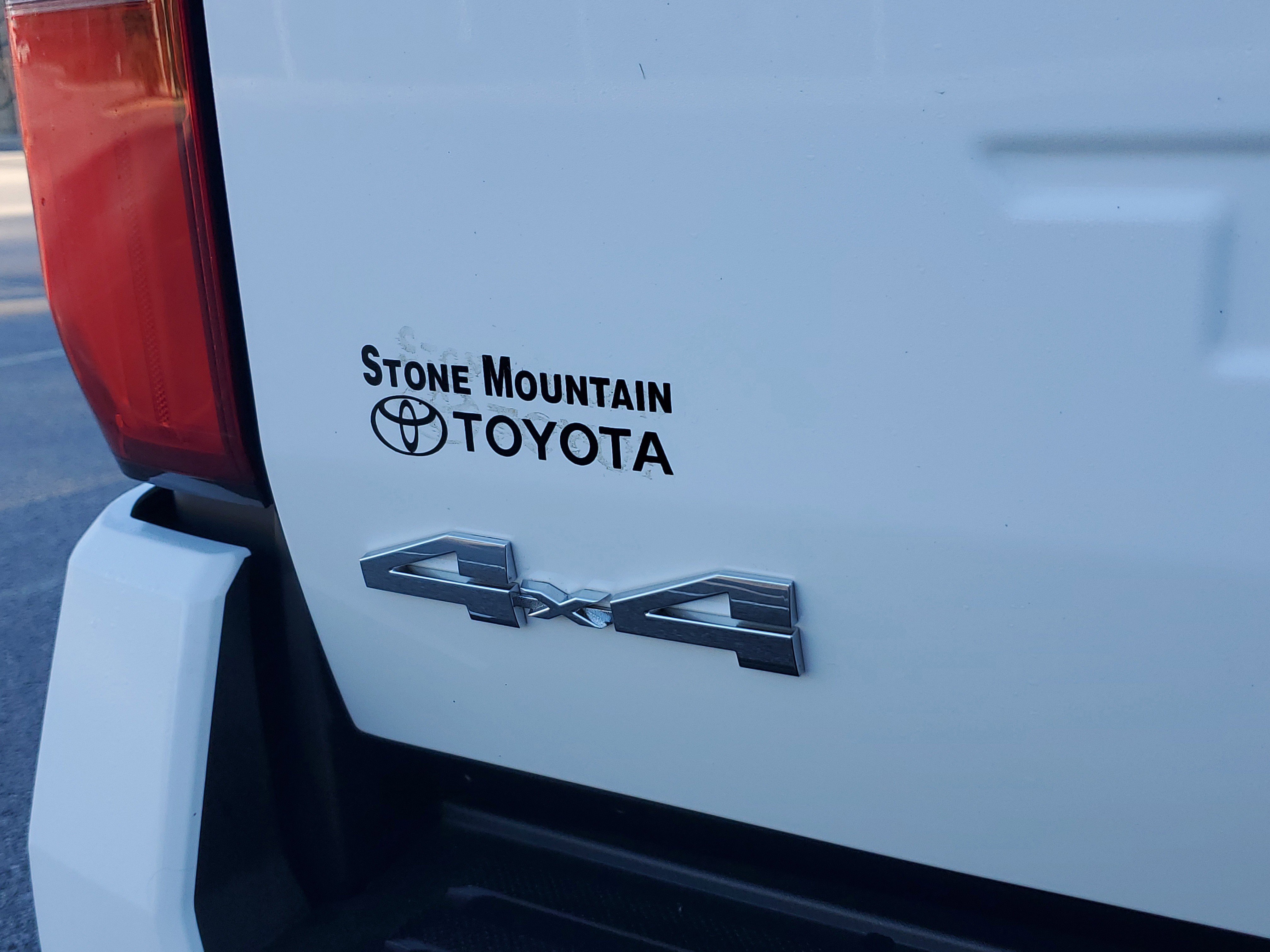 Used 2024 Toyota Tacoma SR5 image 8