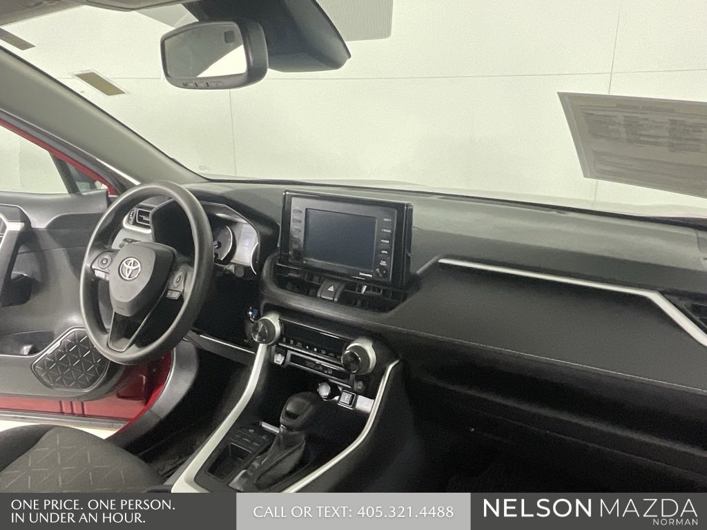 Used 2021 Toyota RAV4 XLE image 30
