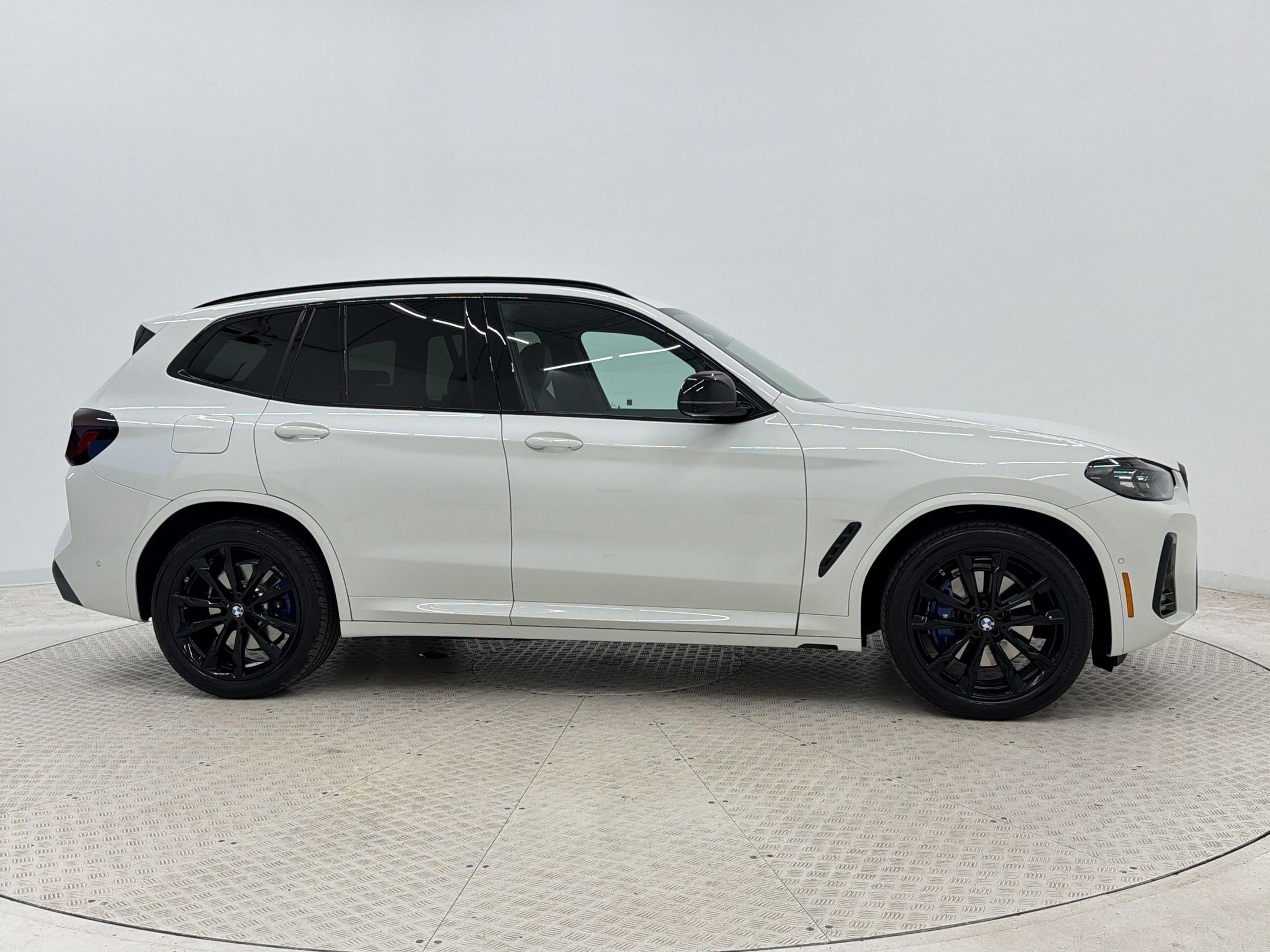 Certified 2024 BMW X3 M40i w/ Premium Package image 8
