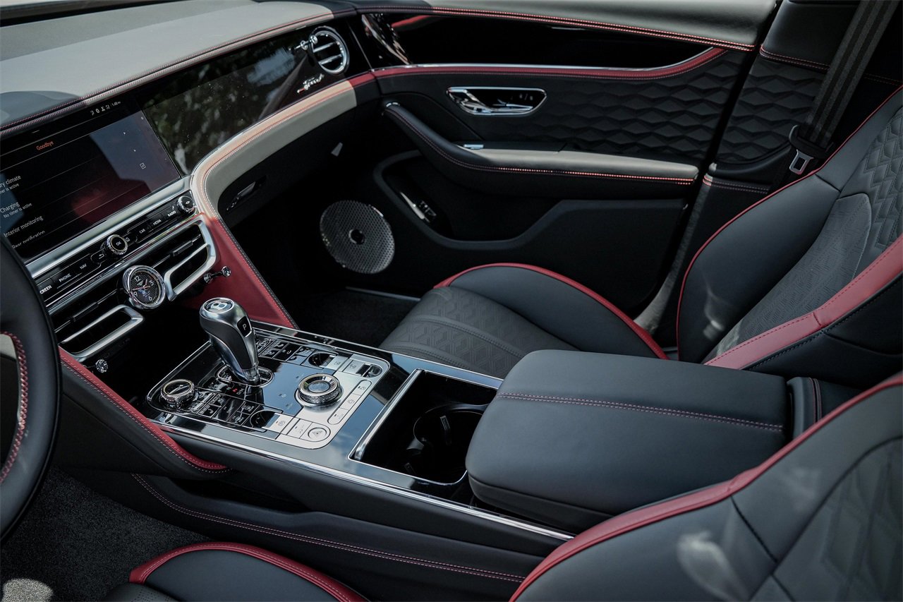 New 2025 Bentley Flying Spur Plug-In Hybrid image 19