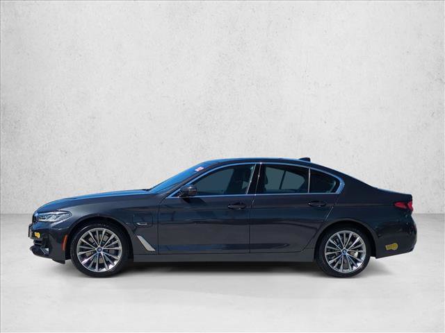 Used 2022 BMW 530e w/ Convenience Package RWD image 9