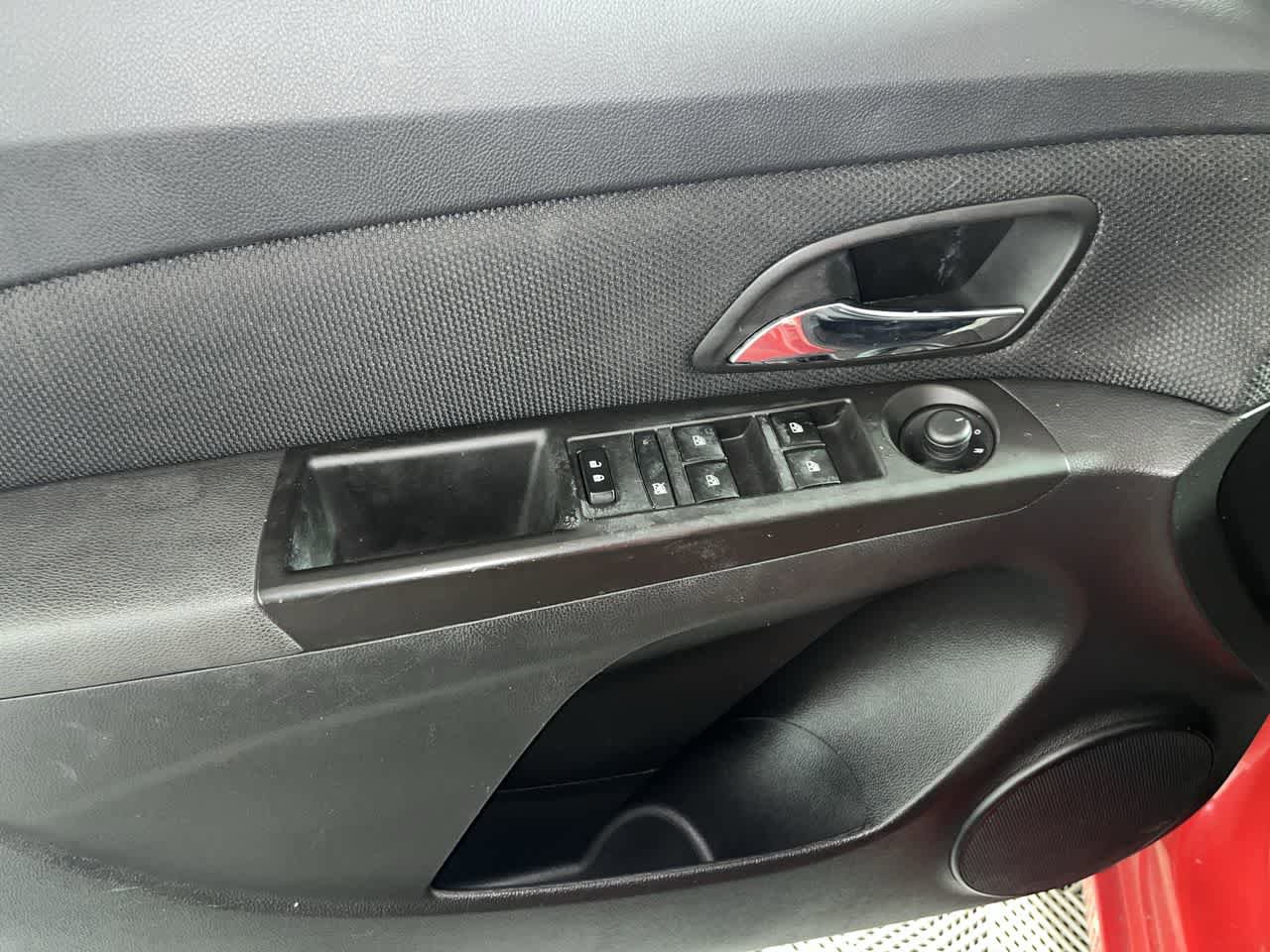 Used 2016 Chevrolet Cruze LT FWD image 13