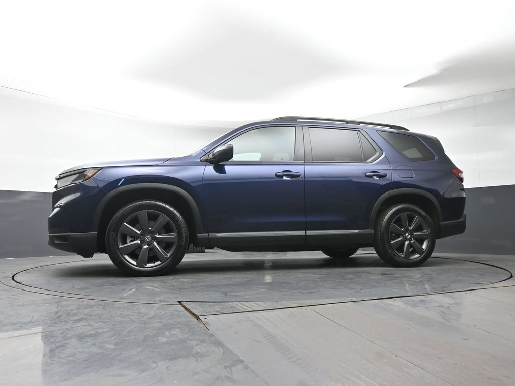 Used 2025 Honda Pilot Sport image 30