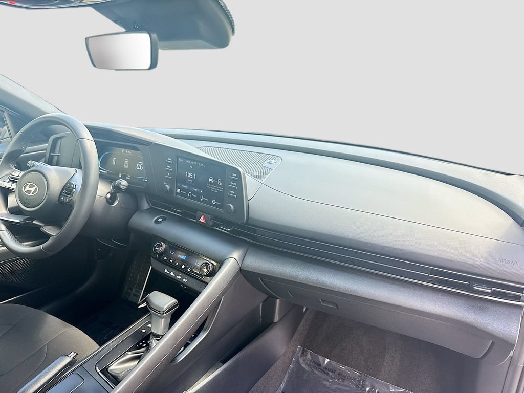 Used 2026 Hyundai Elantra Sport FWD image 29