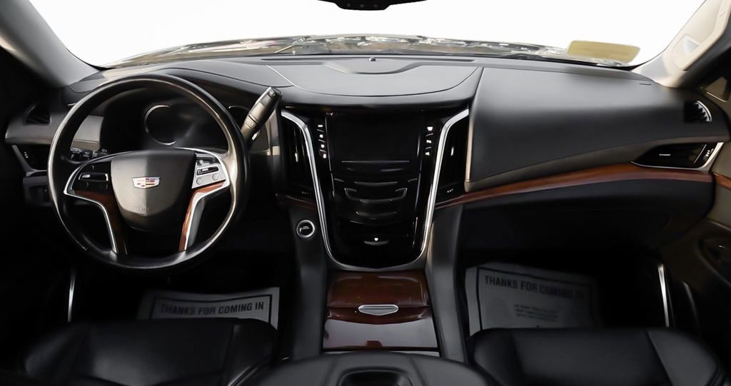 Used 2020 Cadillac Escalade ESV 4WD image 15