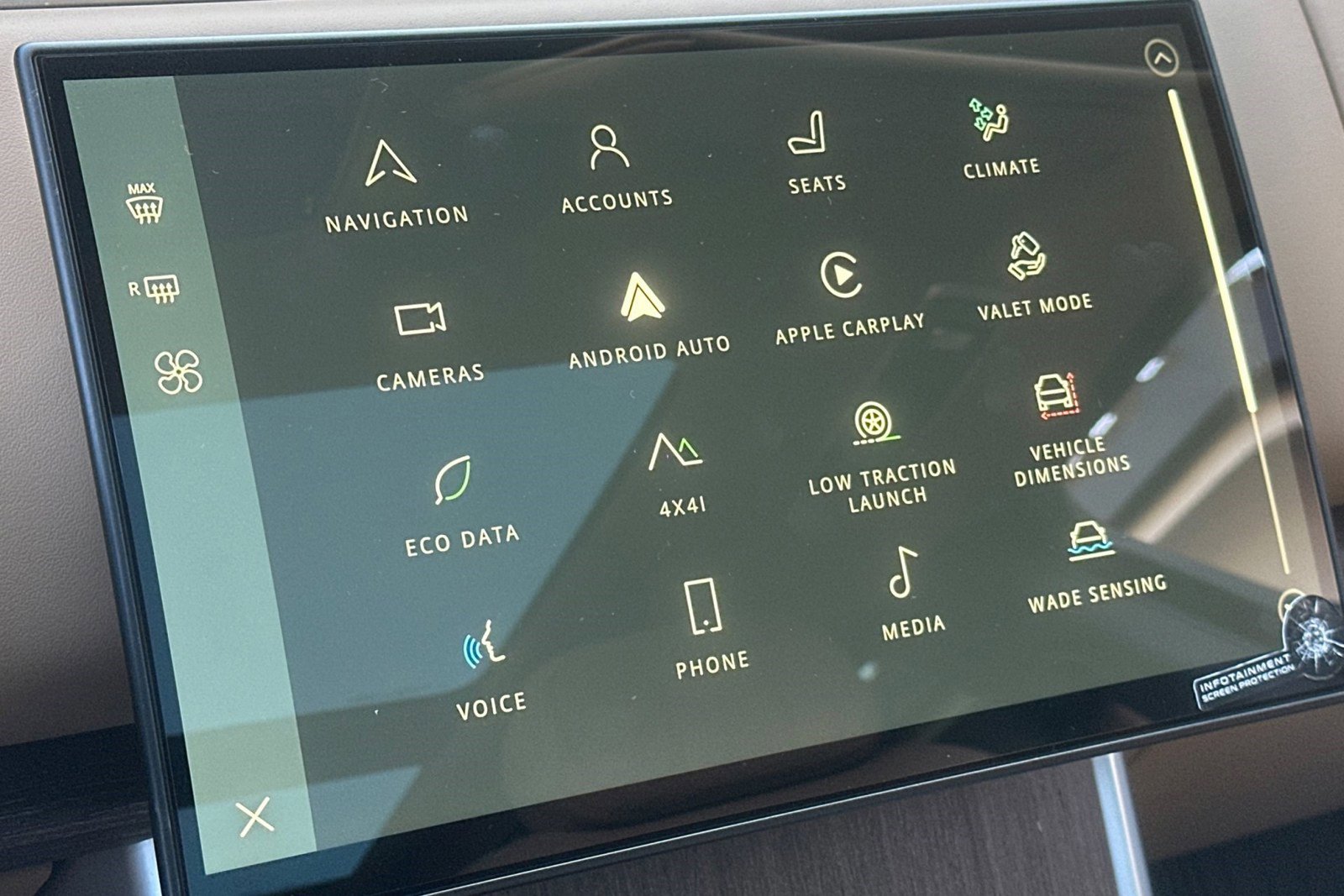 New 2026 Land Rover Range Rover SE image 20