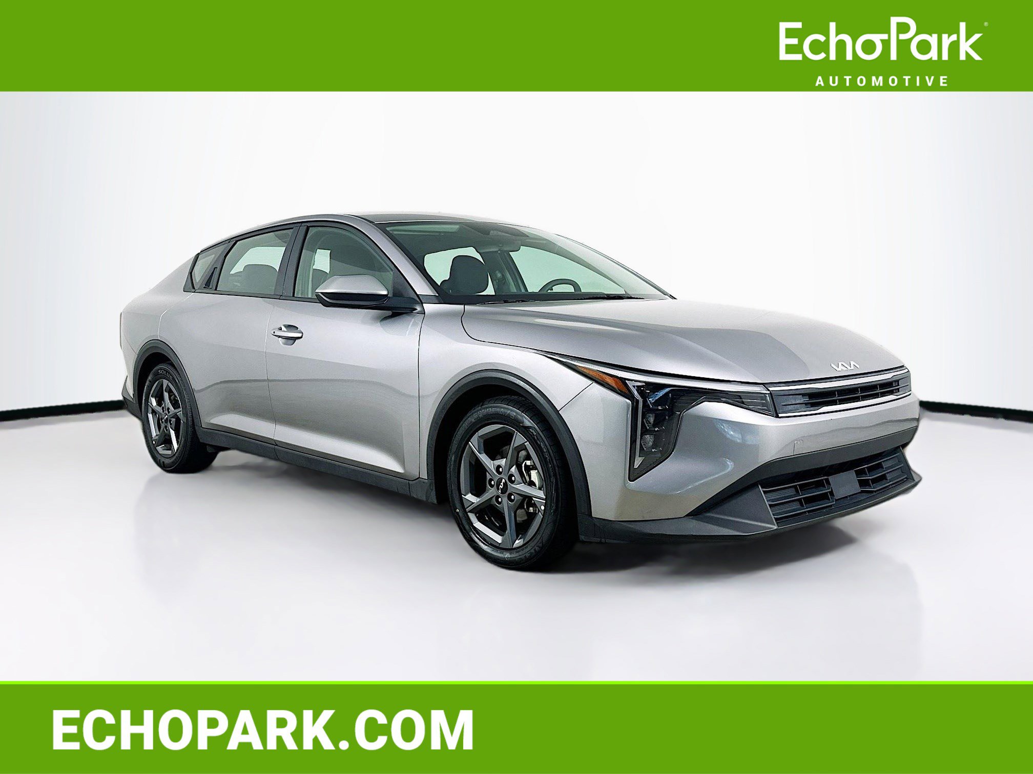 Used 2025 Kia K4 LXS image 1